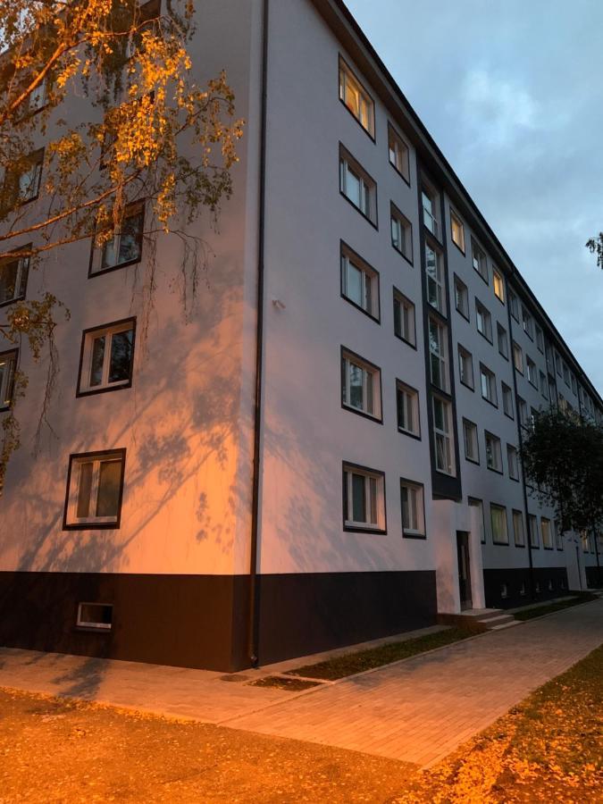 Uus 13B, Beautiful 3-Bedroom Apartment - 3 Big Beds Tartu Eksteriør billede